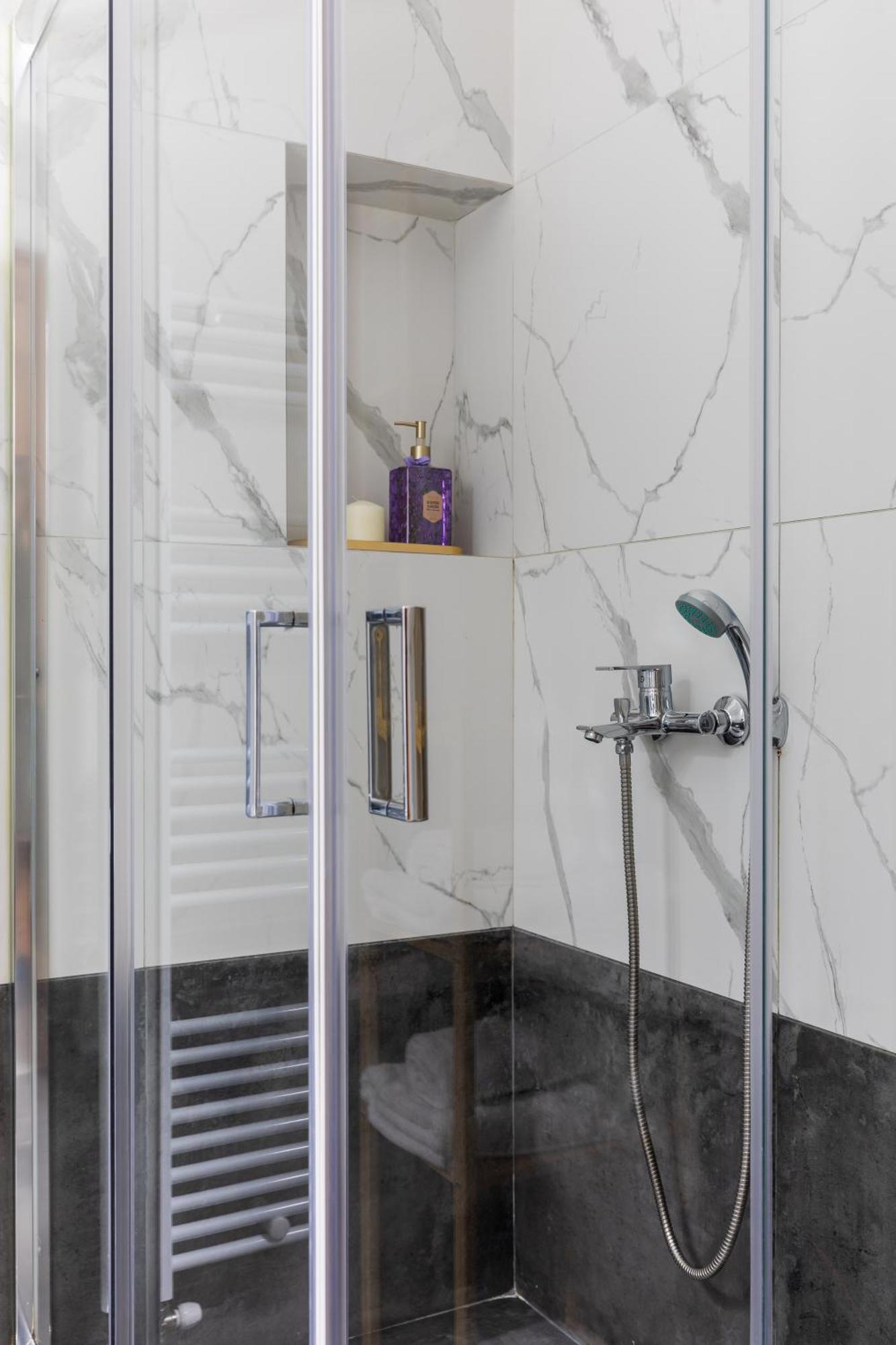Black Onyx Comfort Suites Thessalonique Extérieur photo