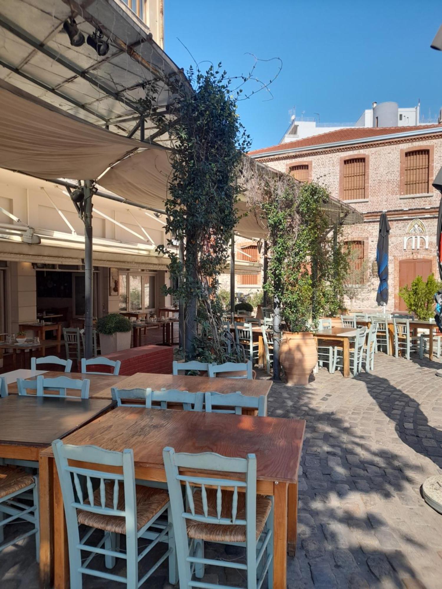 Black Onyx Comfort Suites Thessalonique Extérieur photo