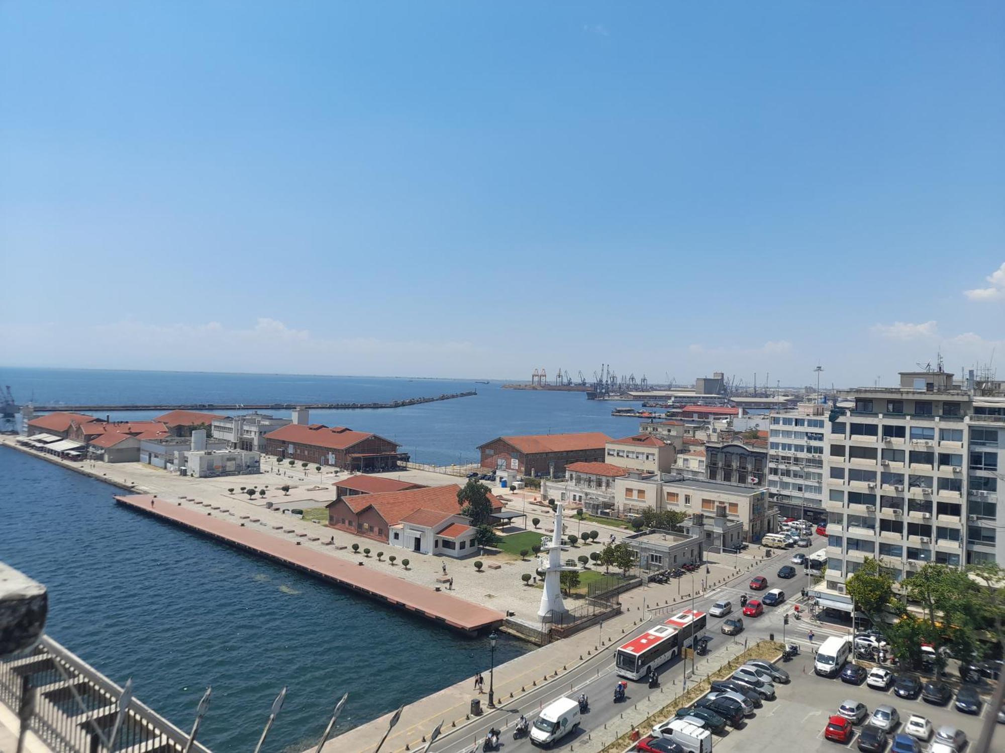 Black Onyx Comfort Suites Thessalonique Extérieur photo